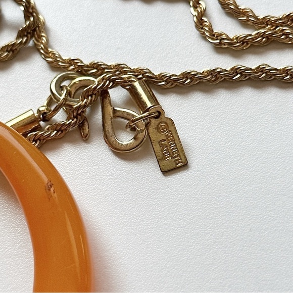 💸SOLD💸RARE Vintage Kenneth Jay Lane Orange Horn on Gold Tone Statement Necklac - Picture 4 of 6
